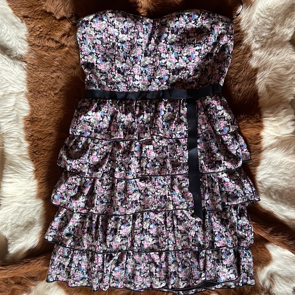 Cute Floral Layered Ruffle Dress - Picture 8 of 11